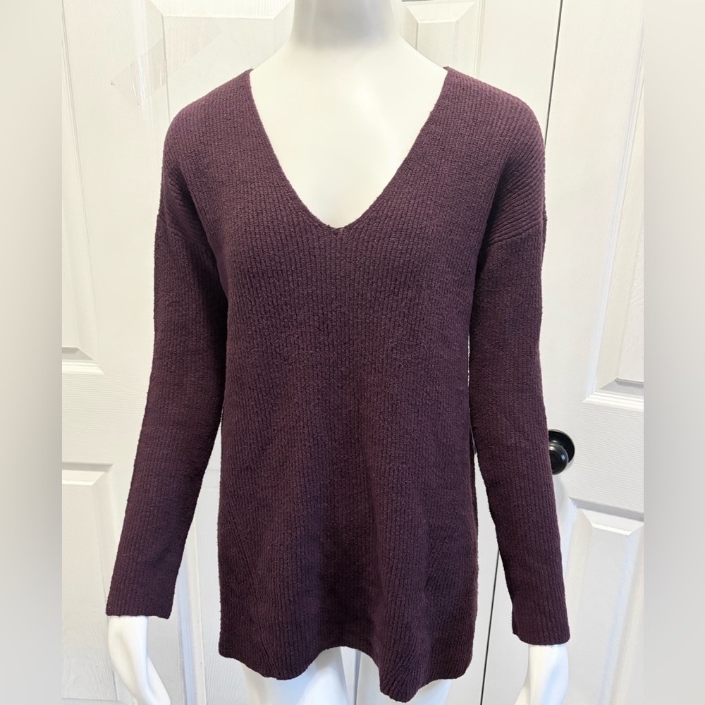 Aritzia Wilfred Henon Cotton Pullover V-Neck Sweater Eggplant Burgundy Sz Small